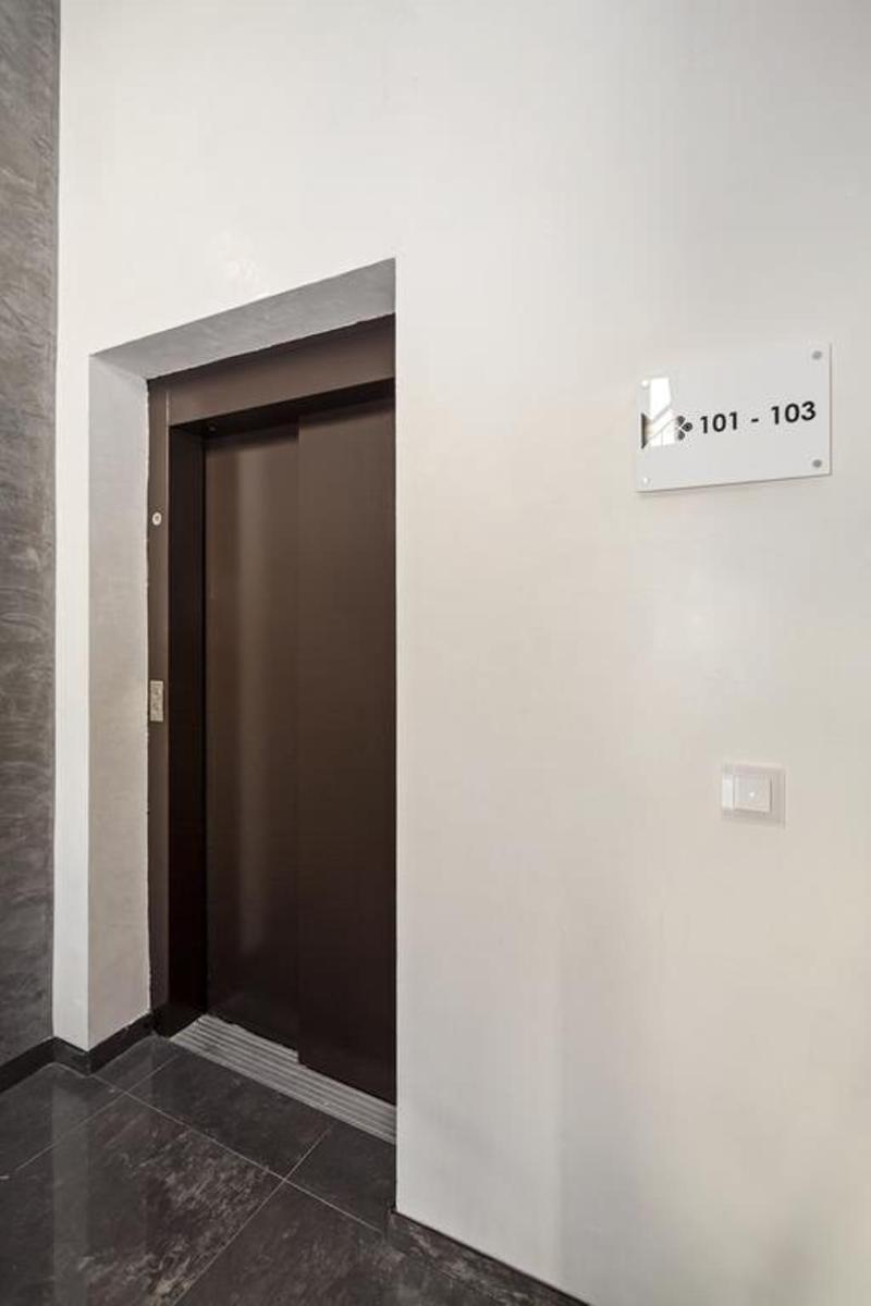 Arabel Design Apartments Berlin Exterior photo A door with a door sign